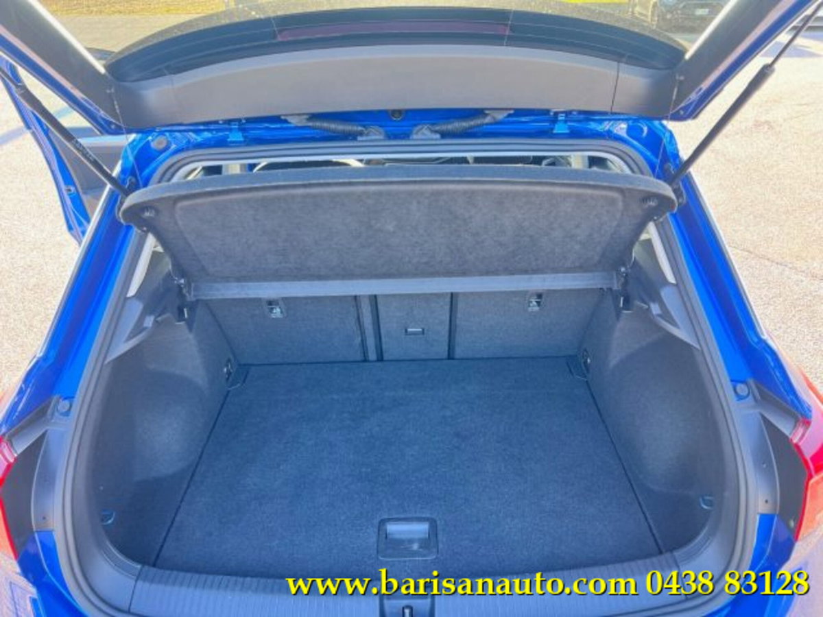 Volkswagen T-Roc 1.0 TSI Life (8)