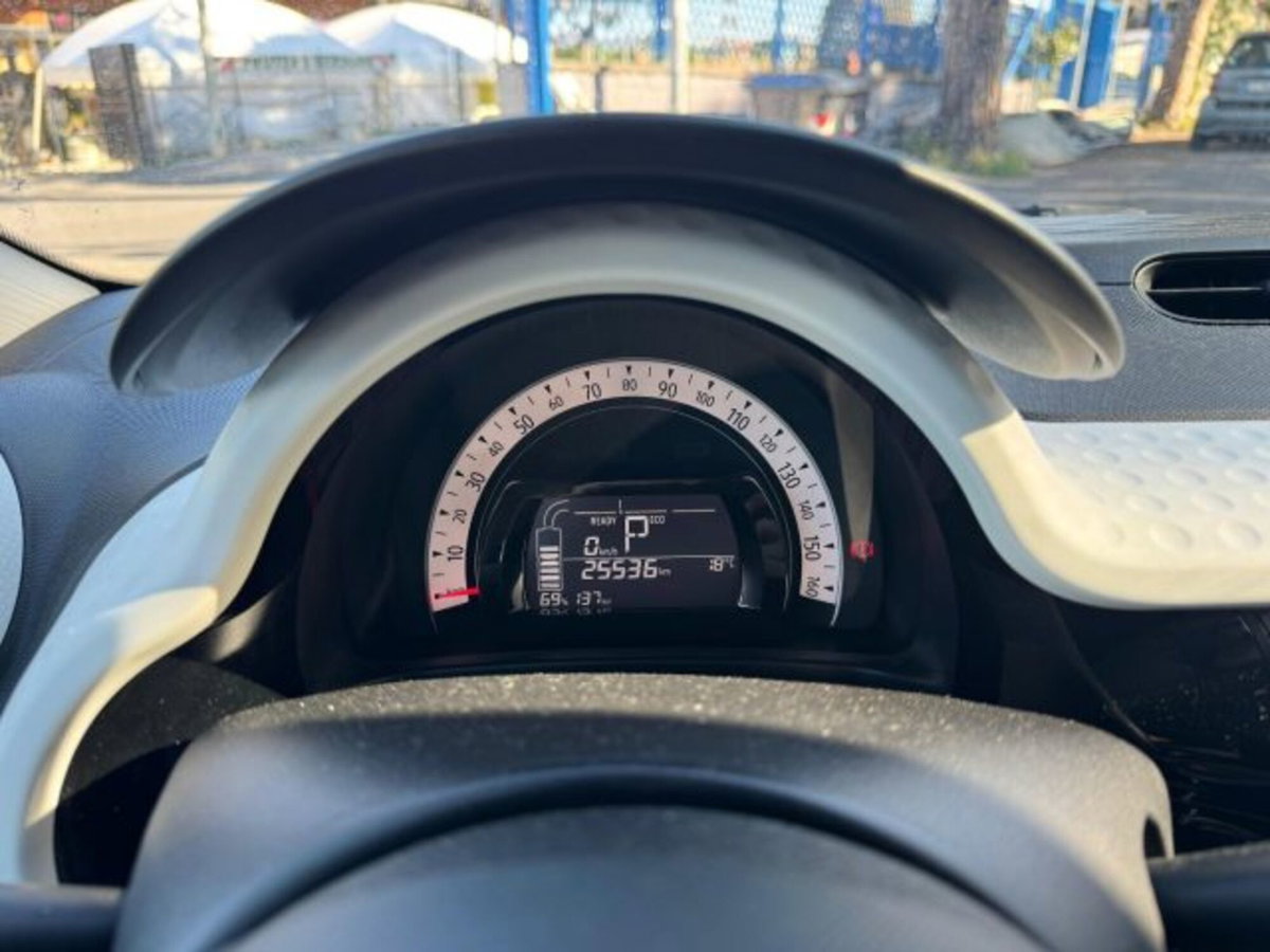 Renault Twingo Urban Night 22kWh (17)