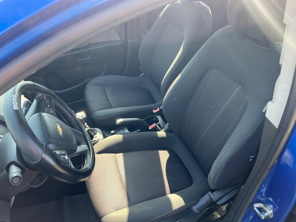 Chevrolet Aveo 1.2 70CV 5 porte LS (8)