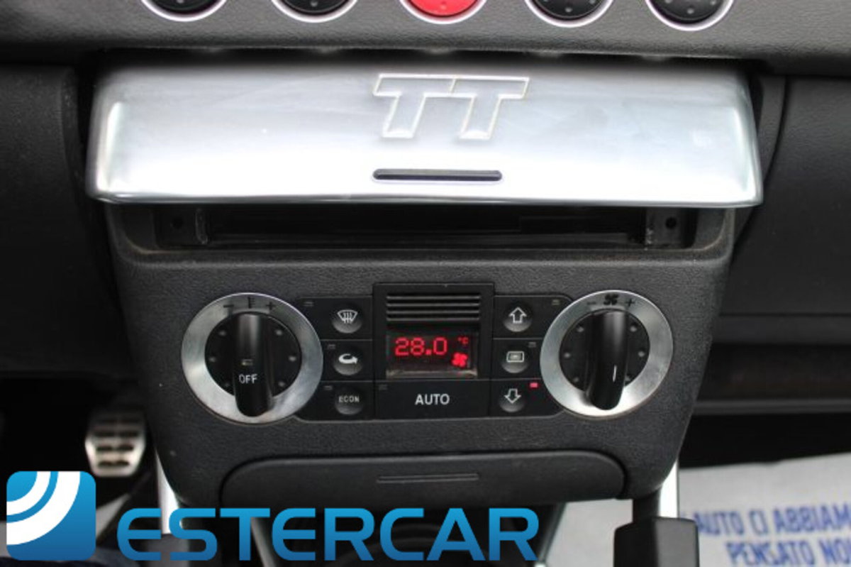 Audi TT Cabrio 1.8 T 20V 150 CV cat (18)