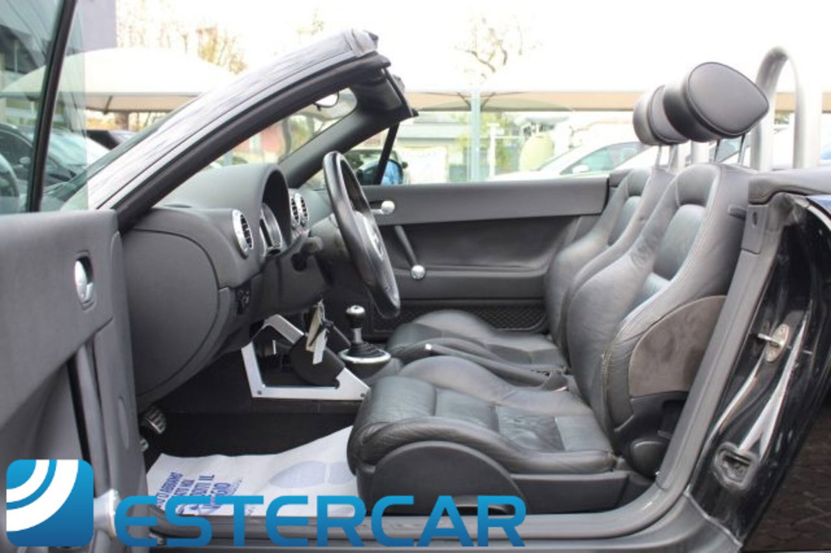 Audi TT Cabrio 1.8 T 20V 150 CV cat (4)