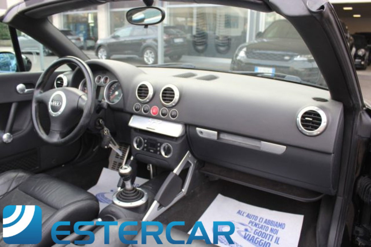 Audi TT Cabrio 1.8 T 20V 150 CV cat (8)