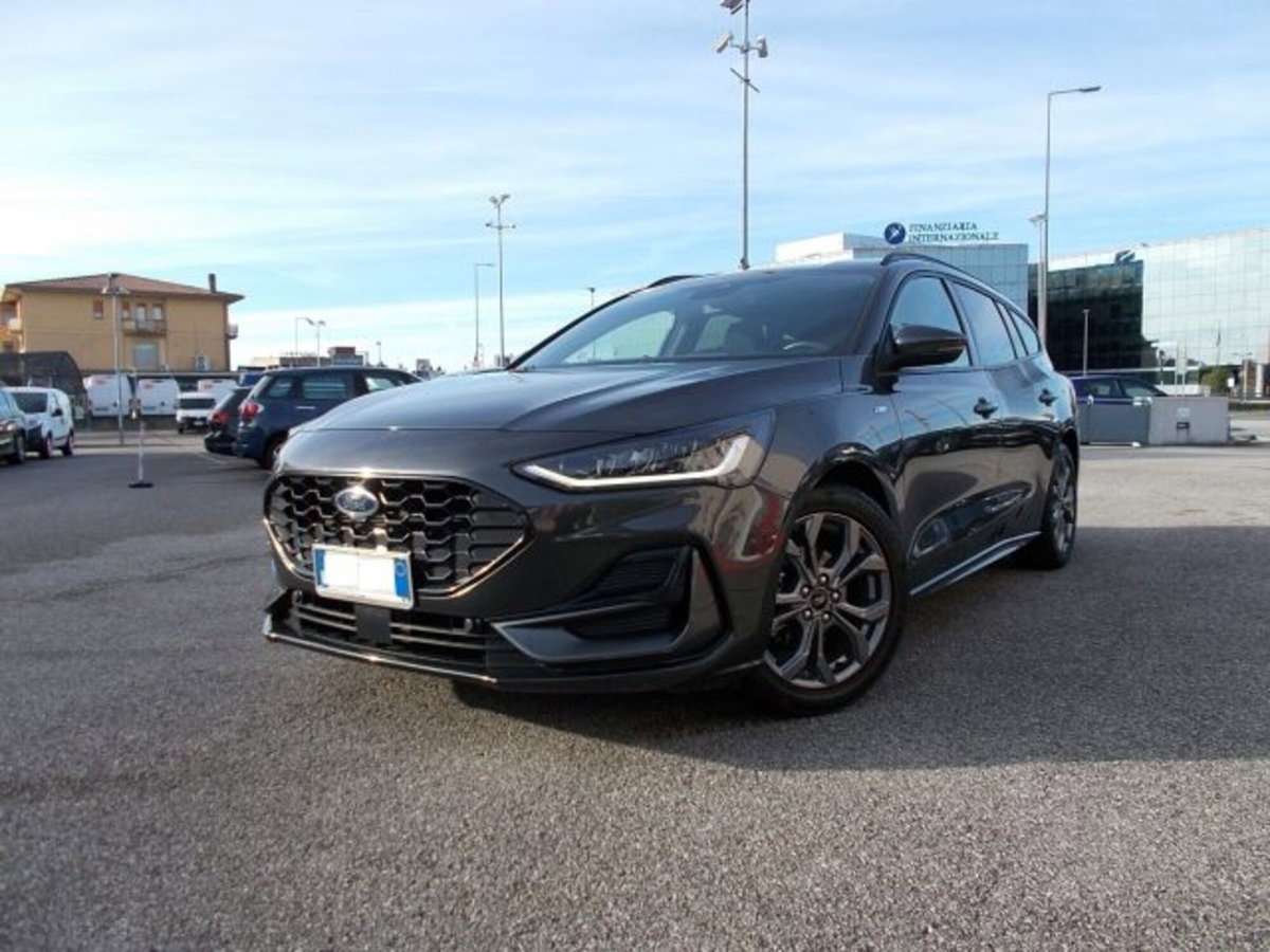 Ford Focus Station Wagon 1.0 EcoBoost Hybrid 125 CV SW ST-Line (2)