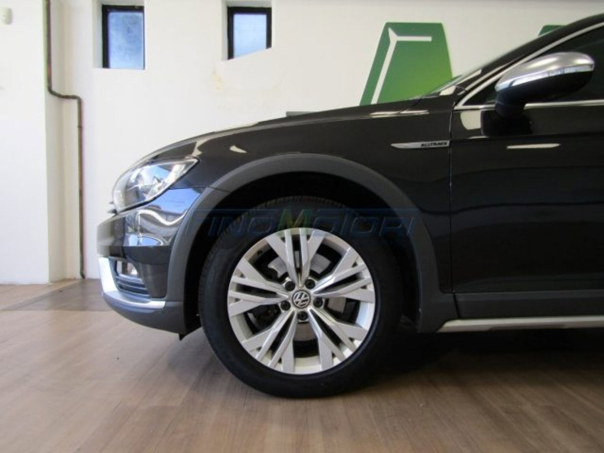 Volkswagen Passat Variant Alltrack 2.0 TDI 190 CV 4MOTION DSG BMT (4)