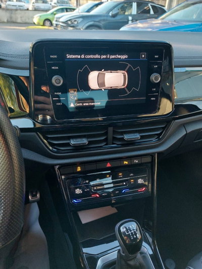 Volkswagen T-Roc 1.5 tsi R-Line (11)