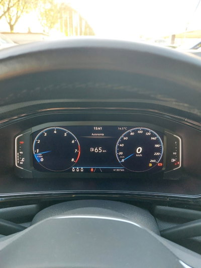 Volkswagen T-Roc 1.5 tsi R-Line (12)