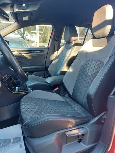 Volkswagen T-Roc 1.5 tsi R-Line (13)