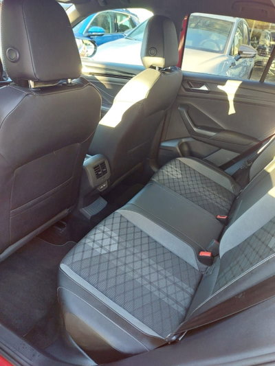 Volkswagen T-Roc 1.5 tsi R-Line (14)