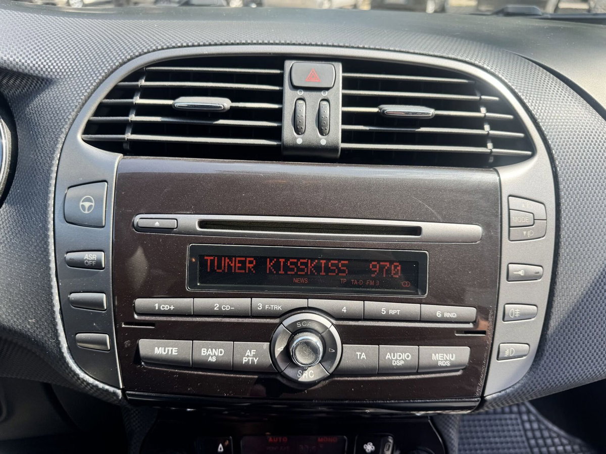 Fiat Bravo 1.6 MJT 120 CV DPF Emotion (16)