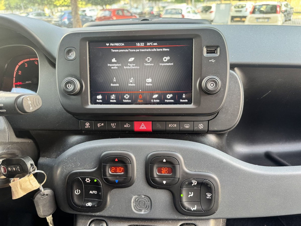 Fiat Panda 1.0 FireFly S&S Hybrid City Cross (12)