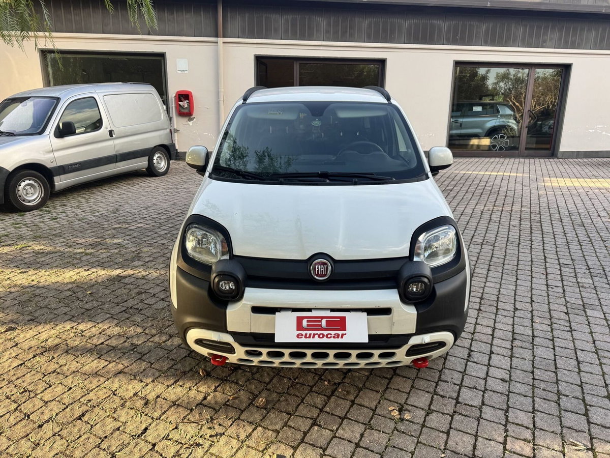 Fiat Panda 1.0 FireFly S&S Hybrid City Cross (2)