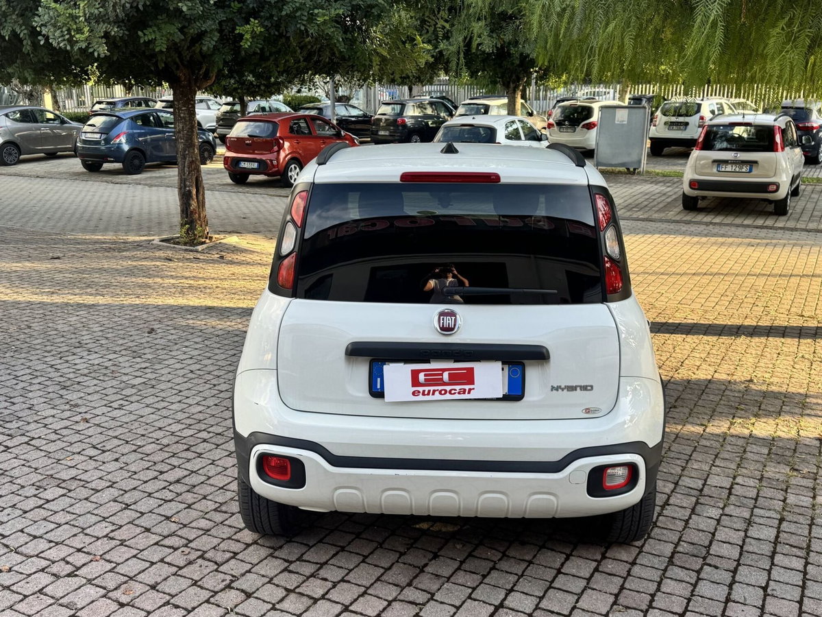 Fiat Panda 1.0 FireFly S&S Hybrid City Cross (5)