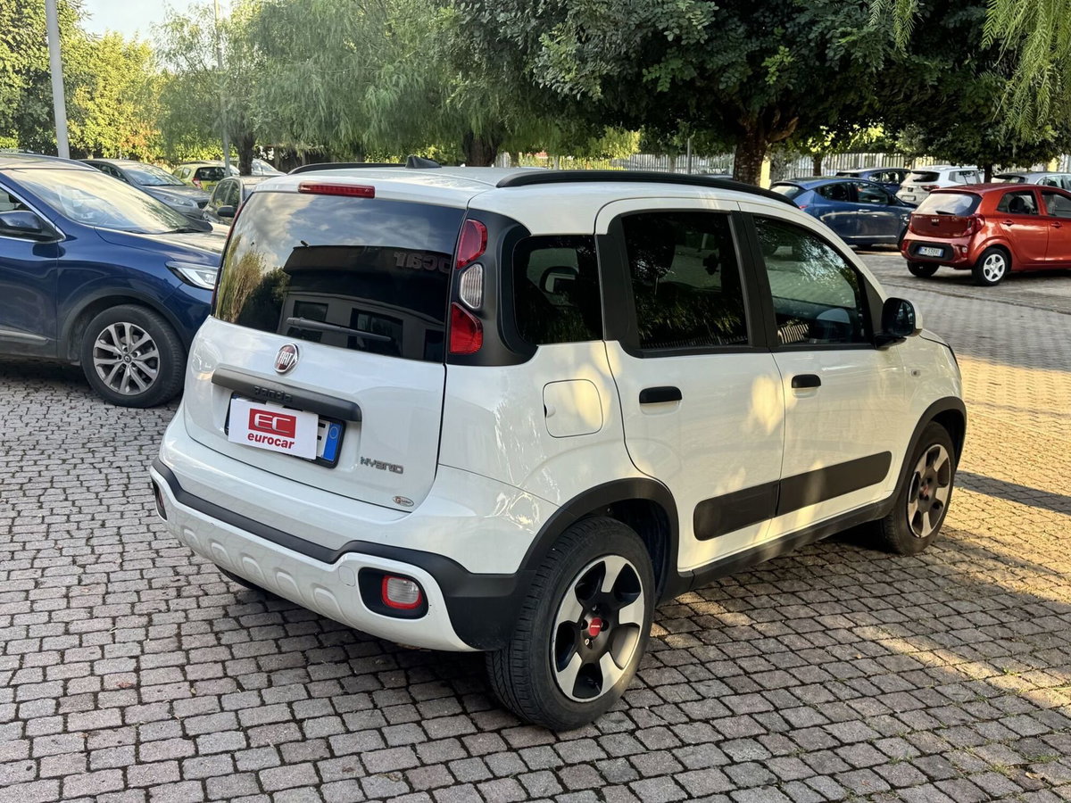 Fiat Panda 1.0 FireFly S&S Hybrid City Cross (6)