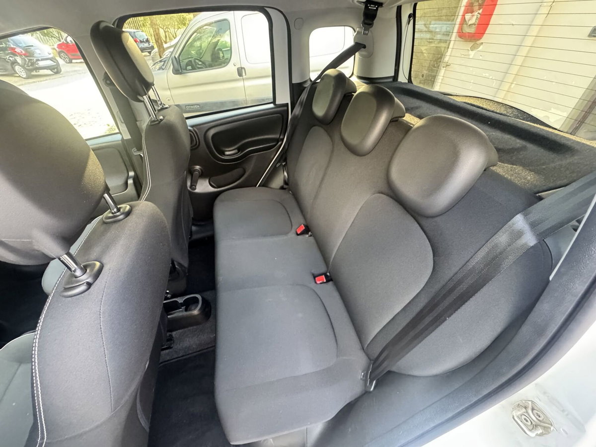 Fiat Panda 1.0 FireFly S&S Hybrid City Cross (9)