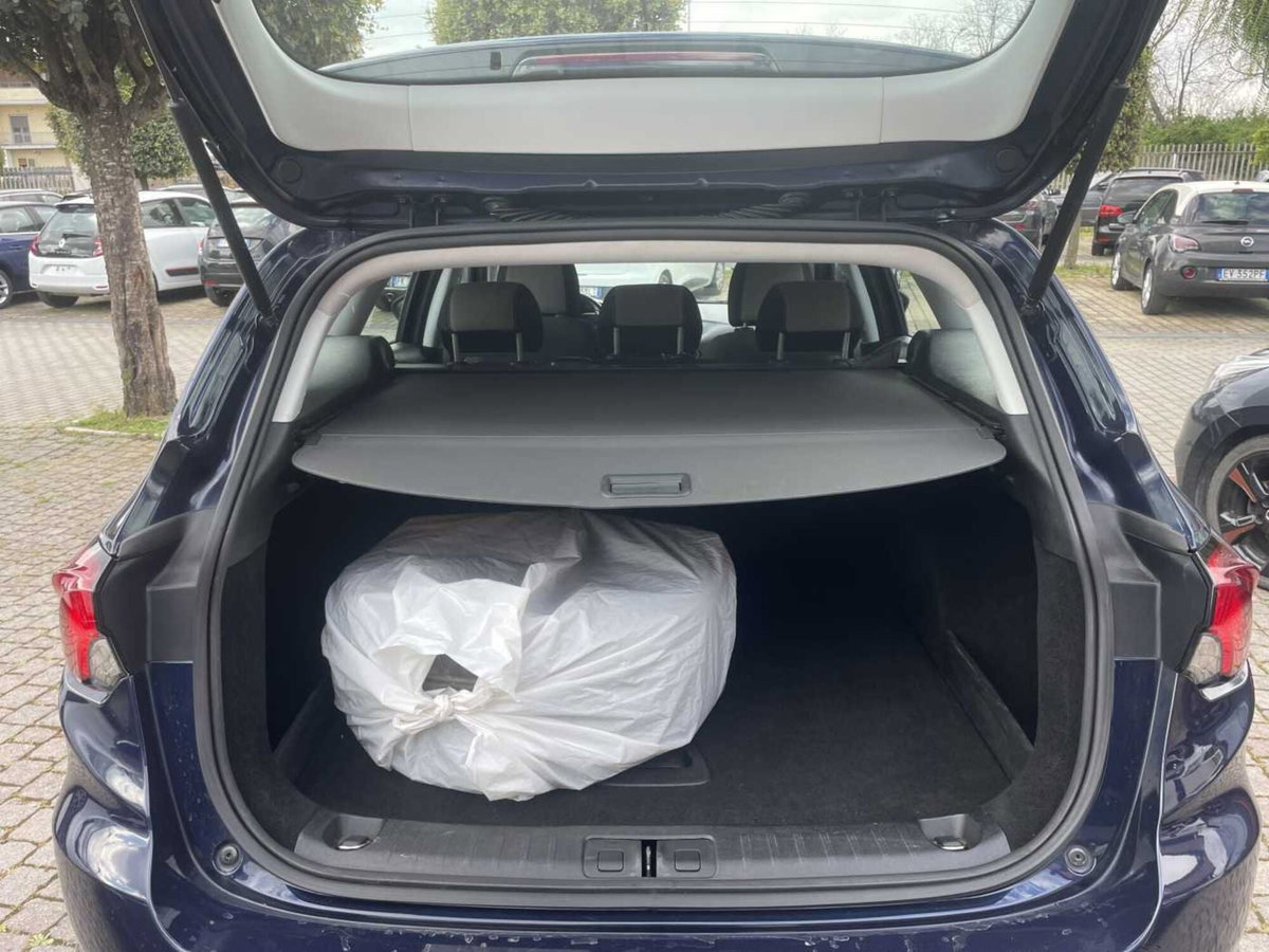 Fiat Tipo Station Wagon Tipo 1.6 Mjt S&S SW Lounge (9)