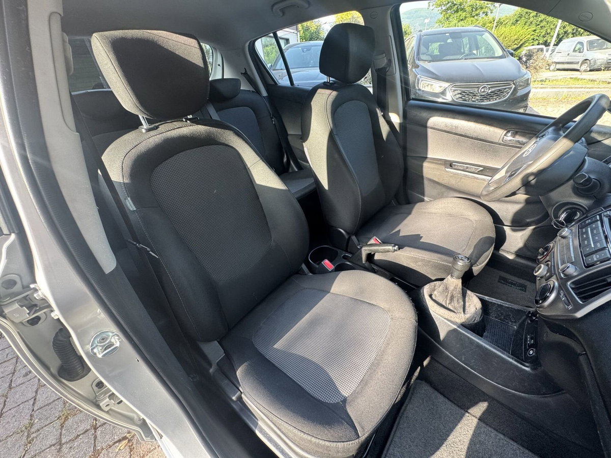 Hyundai i20 1.2 3p. Classic (14)