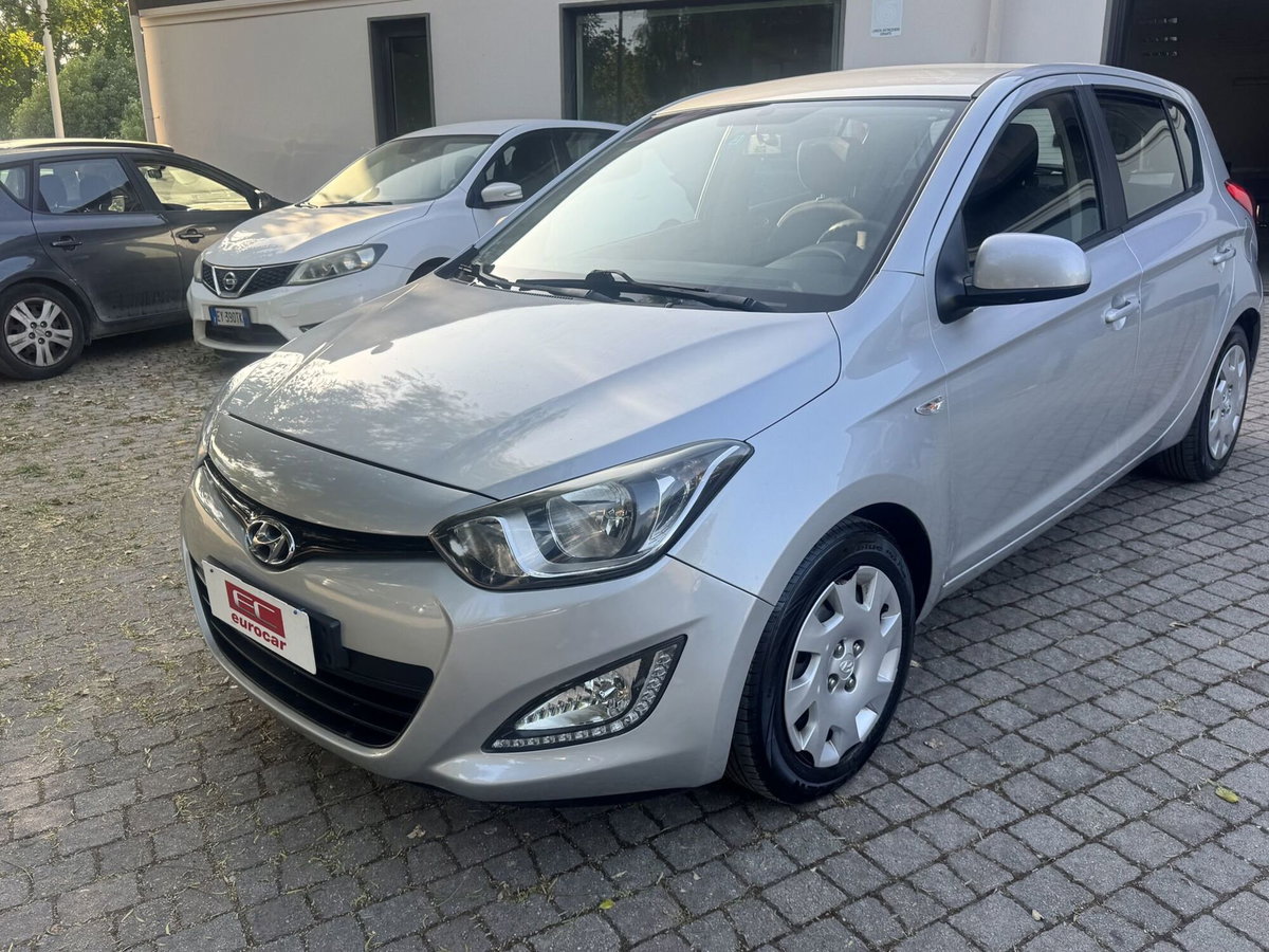 Hyundai i20 1.2 3p. Classic (2)