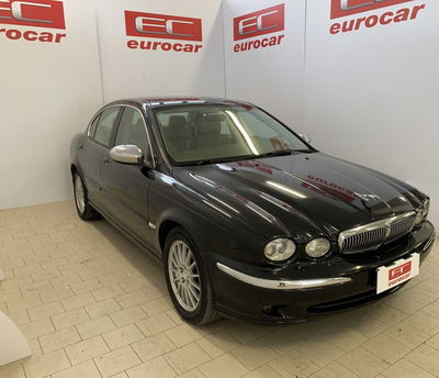 Jaguar X-Type 2.2D cat Executive usata