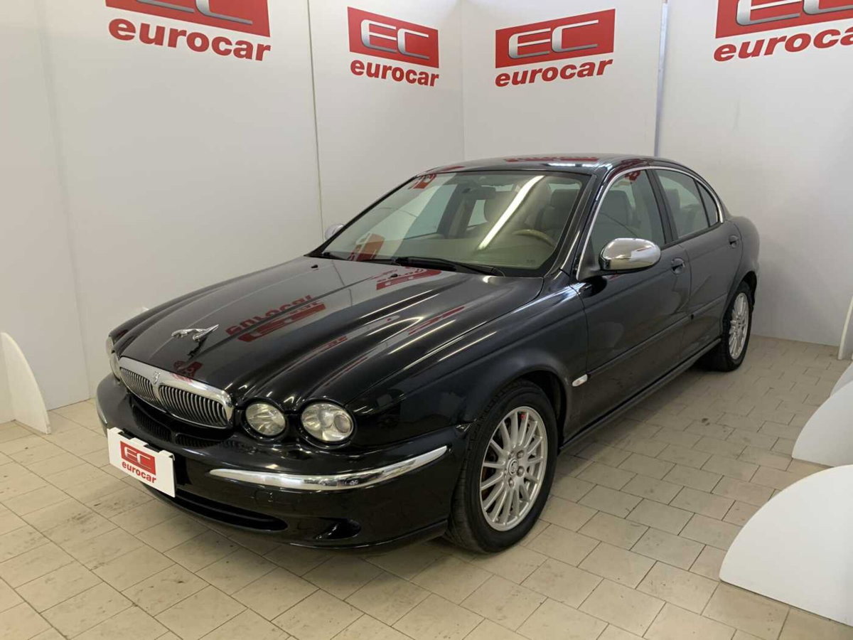 Jaguar X-Type 2.2D cat Executive (2)