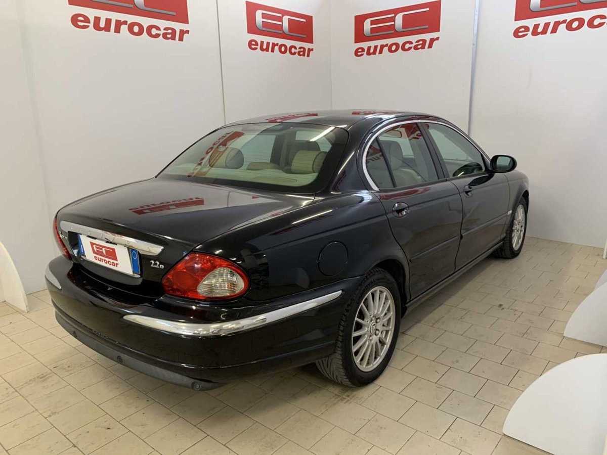 Jaguar X-Type 2.2D cat Executive (4)