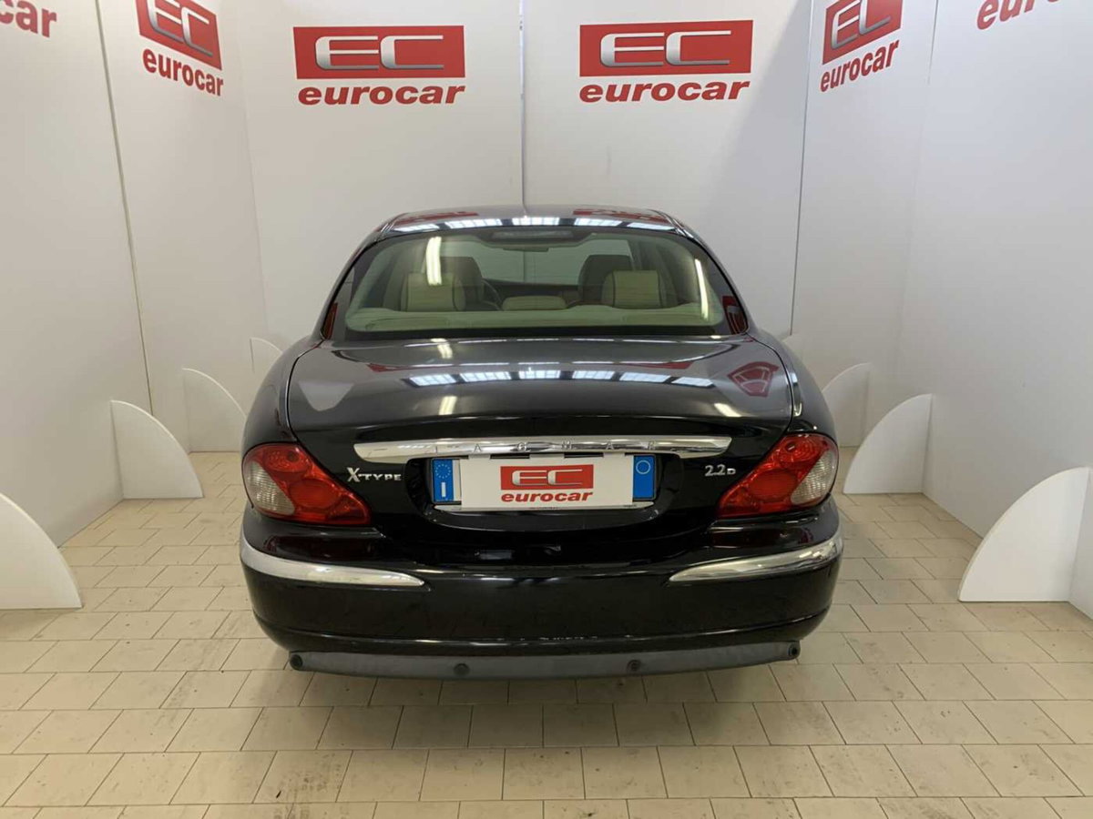 Jaguar X-Type 2.2D cat Executive (5)