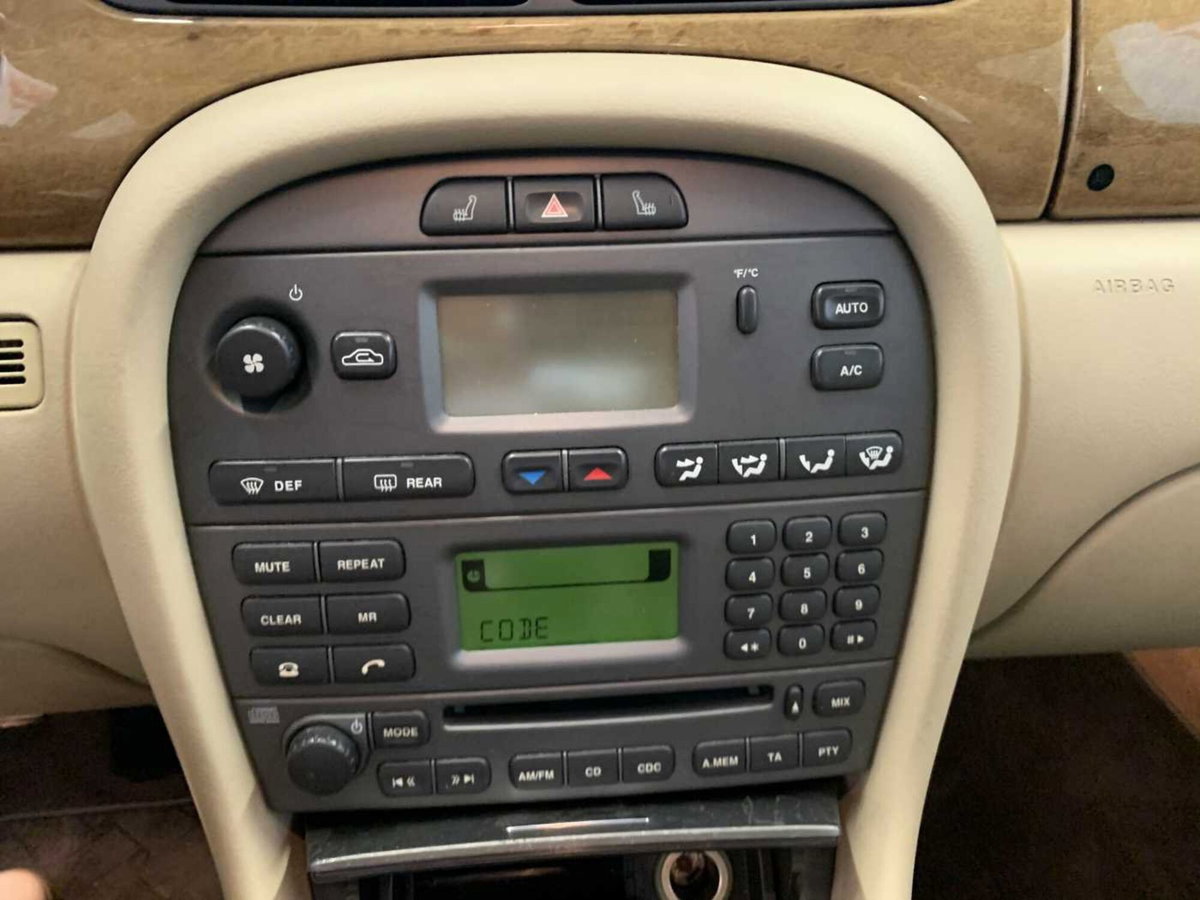 Jaguar X-Type 2.2D cat Executive (7)