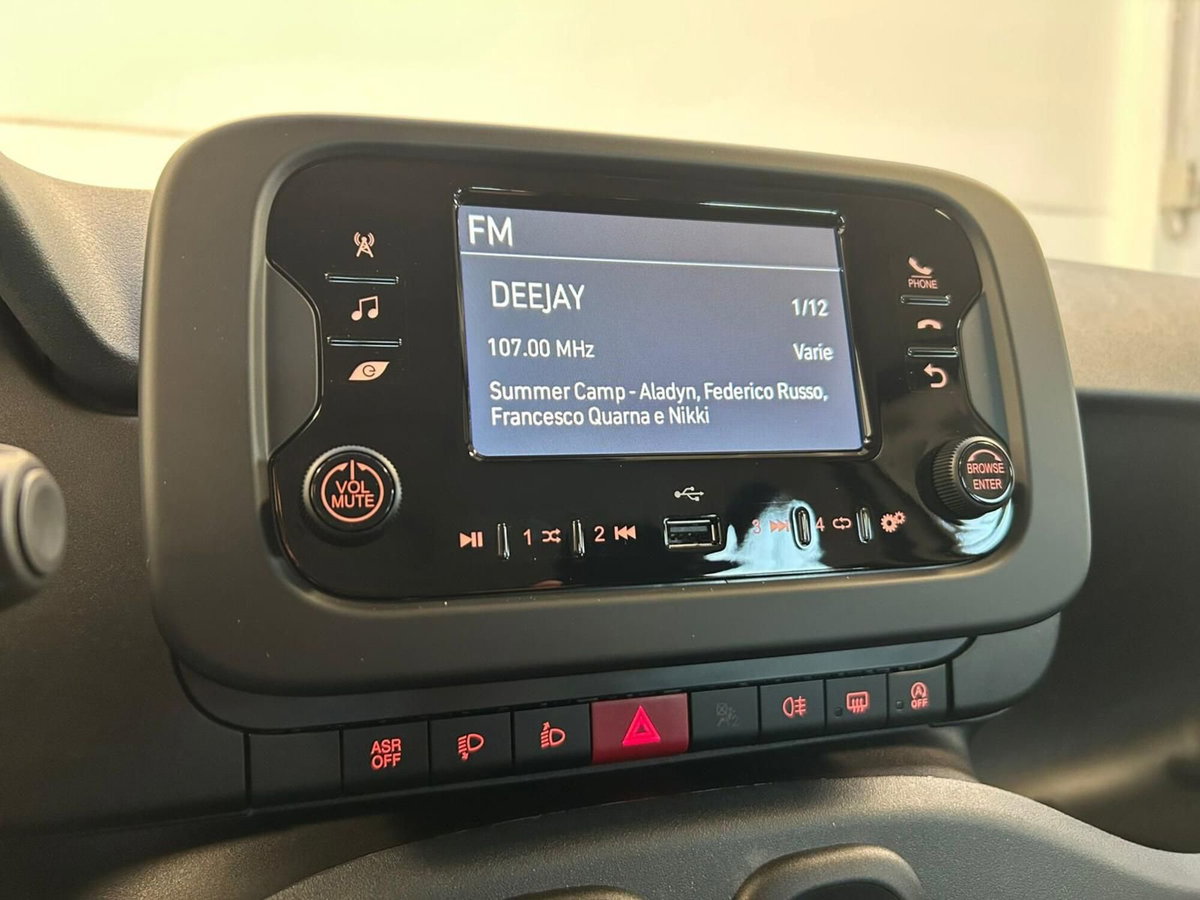 Fiat Panda 1.0 firefly hybrid Icon s&s 70cv (14)