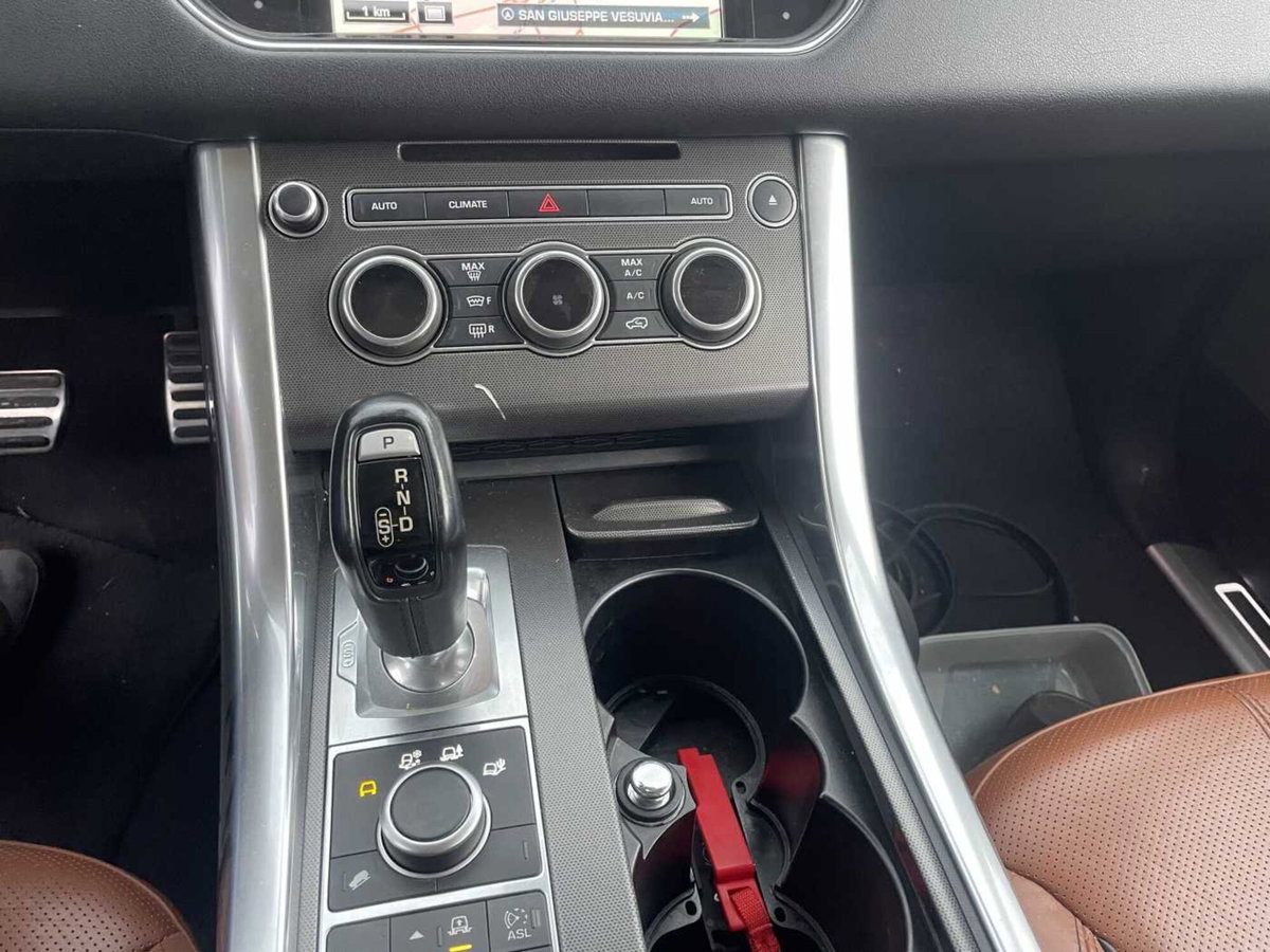Land Rover Range Rover Sport 3.0 SDV6 SE (8)