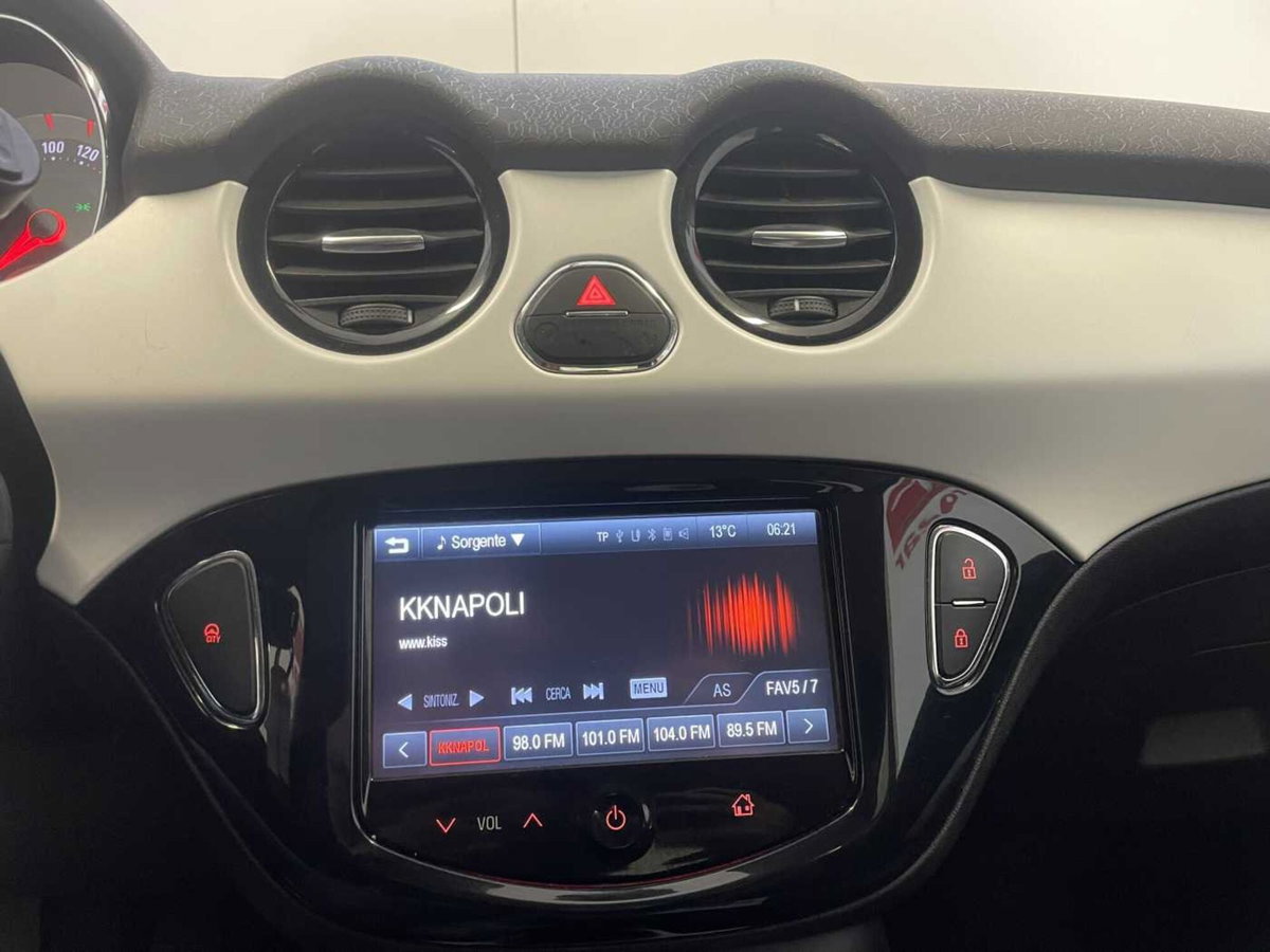 Opel Adam 1.2 70 CV Jam (14)