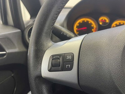 Opel Corsa 1.2 5 porte Cosmo (15)