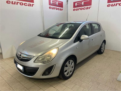 Opel Corsa 1.2 5 porte Cosmo (2)