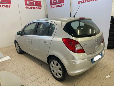 Opel Corsa 1.2 5 porte Cosmo (5)