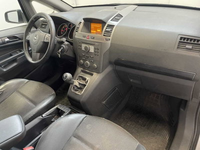 Opel Zafira 1.9 CDTI 120CV Enjoy (13)
