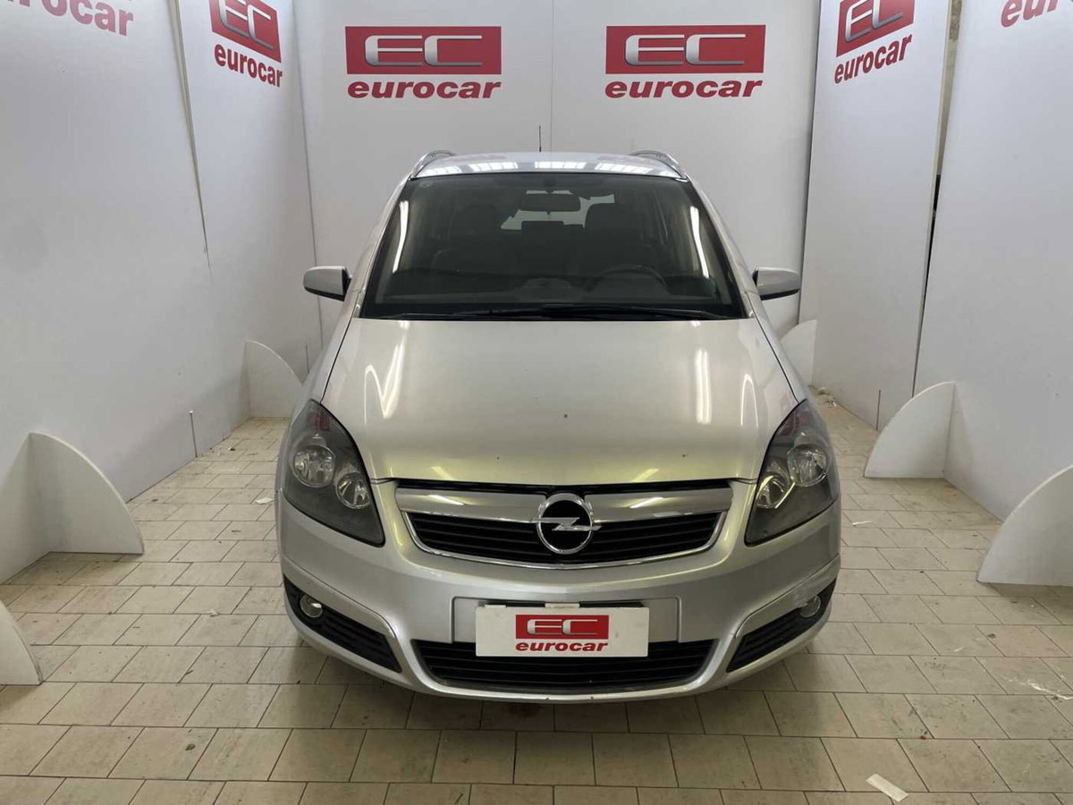 Opel Zafira 1.9 CDTI 120CV Enjoy (3)