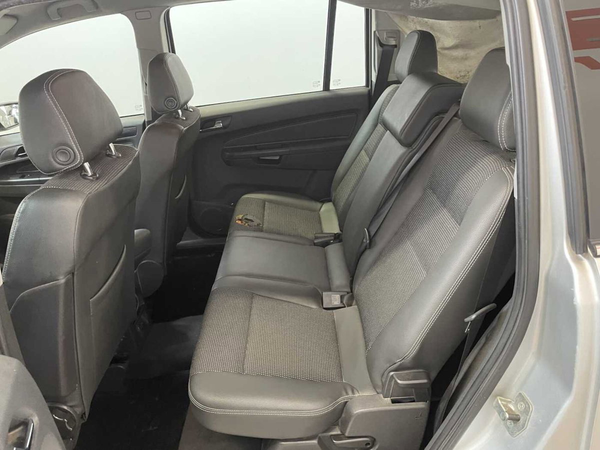 Opel Zafira 1.9 CDTI 120CV Enjoy (9)