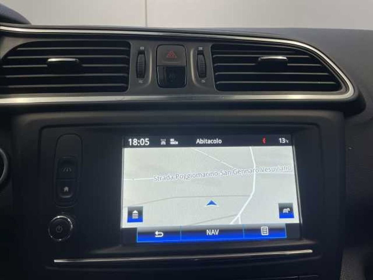 Renault Kadjar 8V 110CV EDC Energy Intens (11)