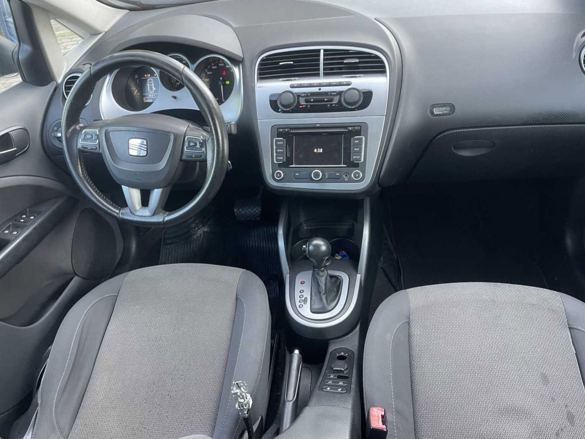 SEAT Altea 2.0 TDI CR DPF DSG Style (9)
