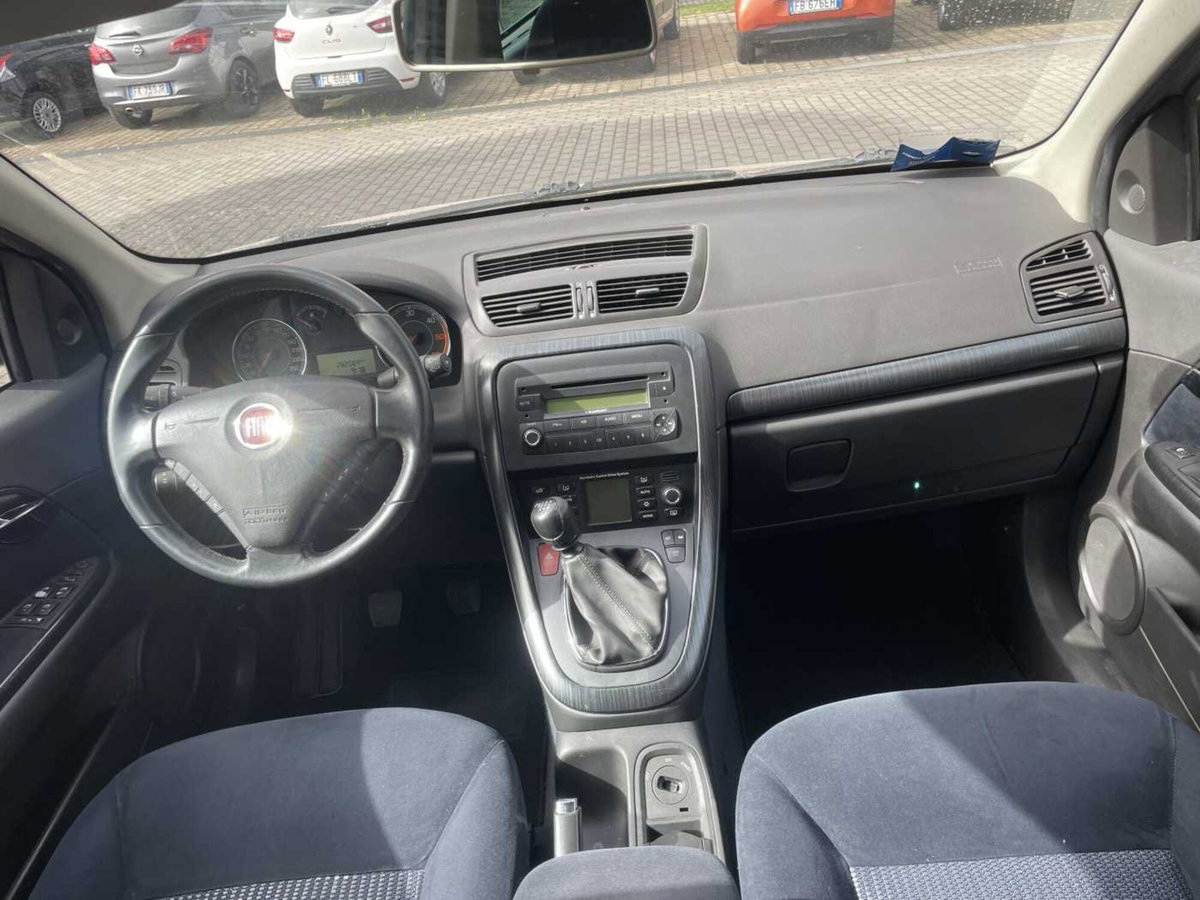 Fiat Croma 1.9 Multijet Emotion (9)