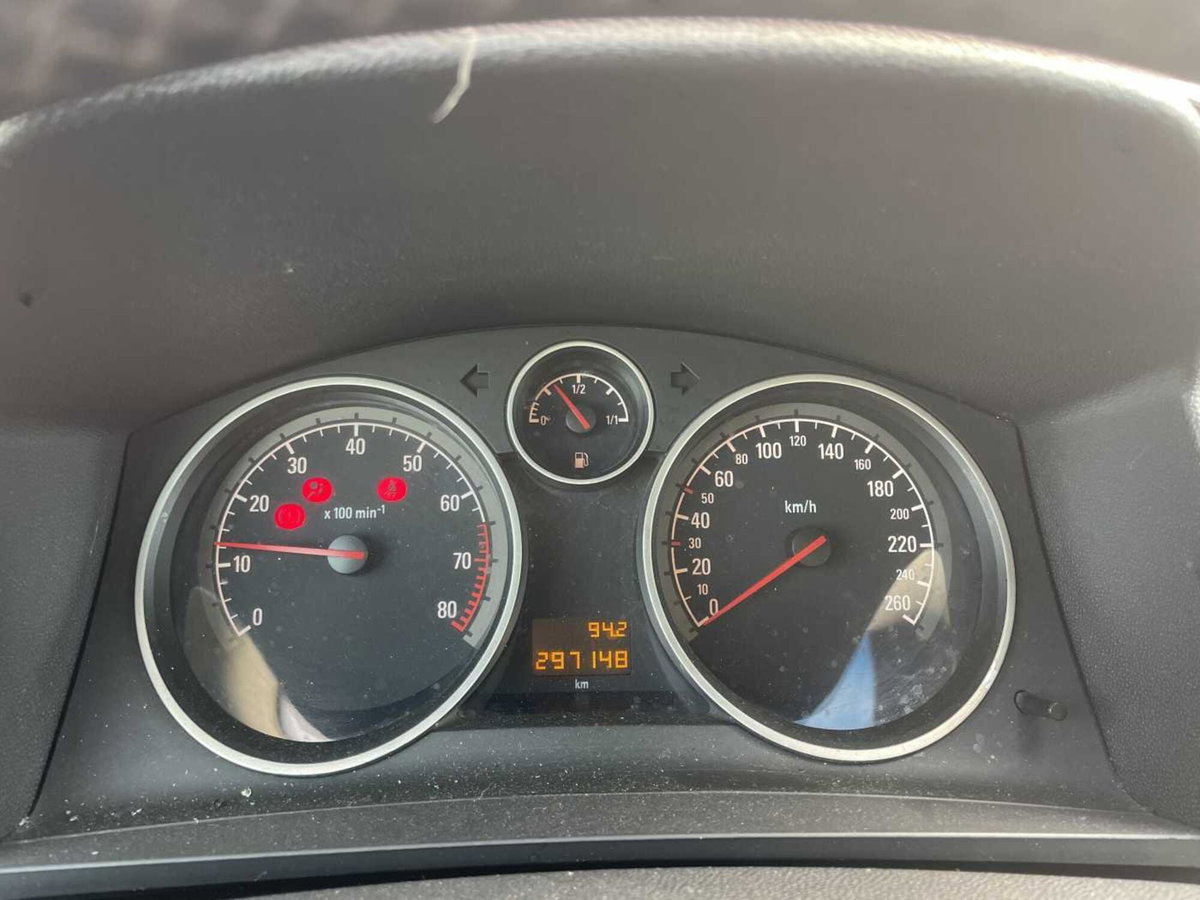 Opel Zafira 1.6 16V ecoM 150CV Turbo Cosmo (10)