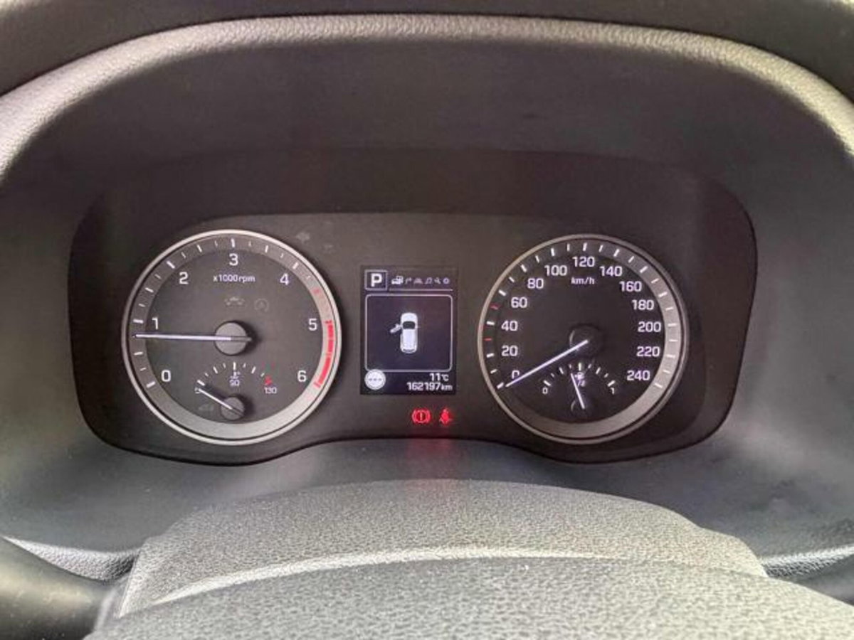 Hyundai Tucson 2.0 CRDi 4WD aut. Comfort (19)