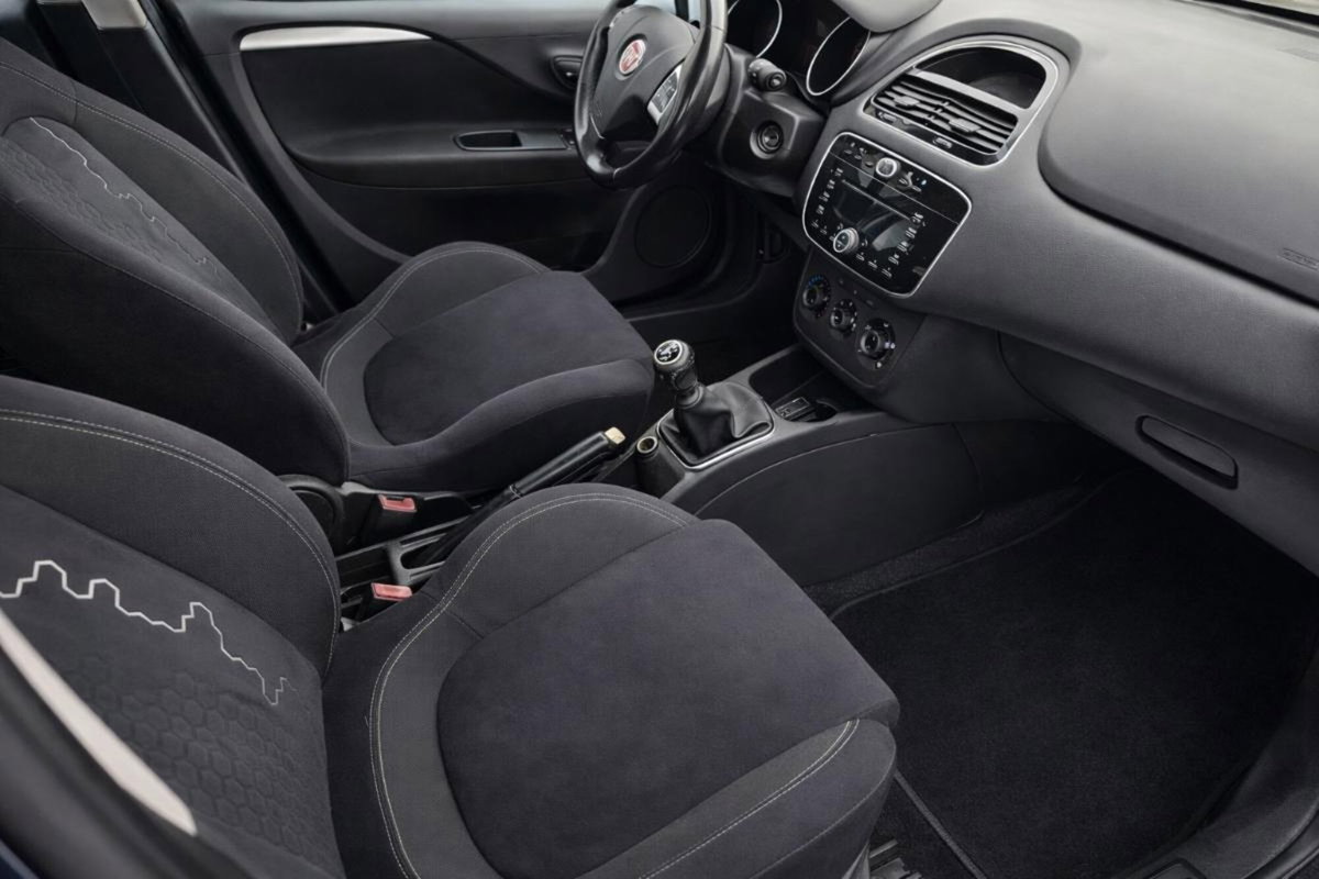 Fiat Punto 1.4 8V 5 porte Easypower Lounge (10)