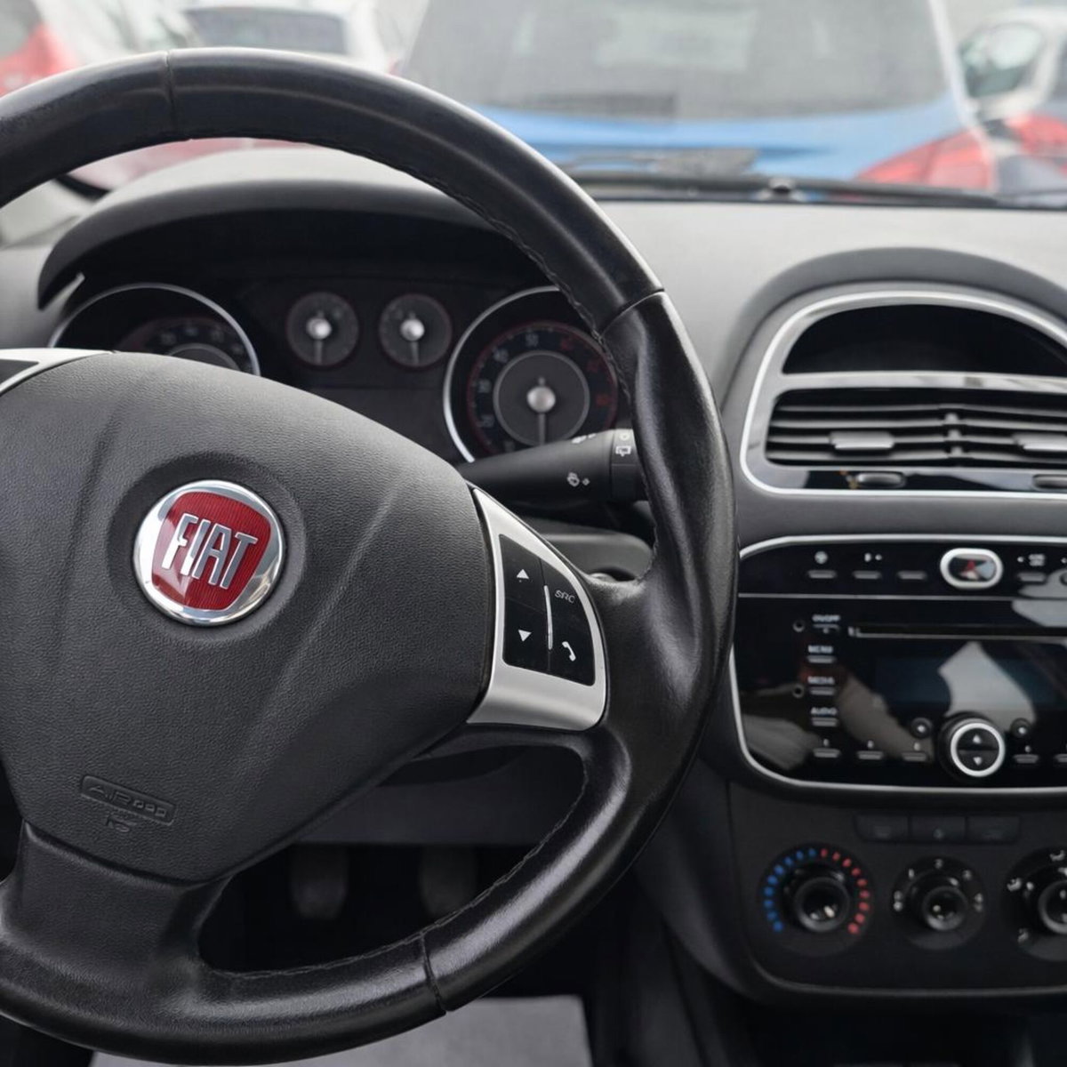 Fiat Punto 1.4 8V 5 porte Easypower Lounge (5)