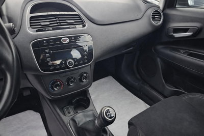 Fiat Punto 1.4 8V 5 porte Easypower Lounge (7)