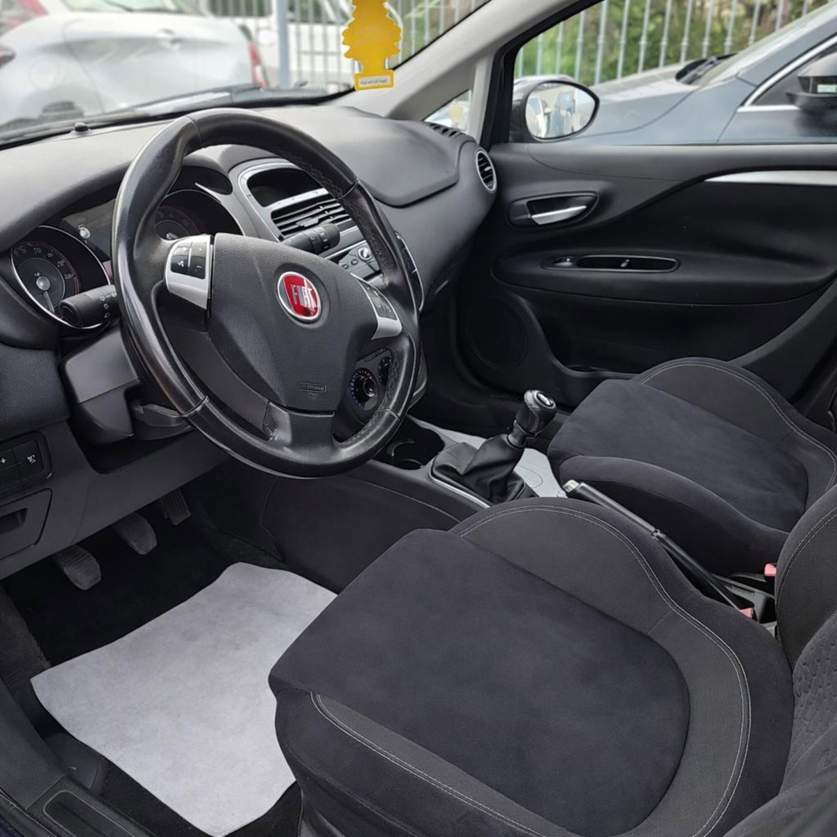 Fiat Punto 1.4 8V 5 porte Easypower Lounge (9)