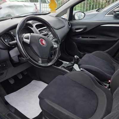 Fiat Punto 1.4 8V 5 porte Easypower Lounge (9)