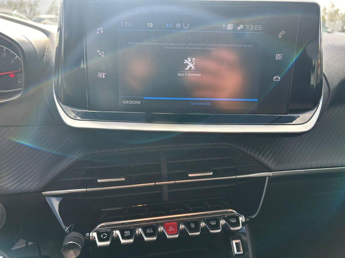Peugeot 2008 PureTech 100 S&S Active Pack (14)