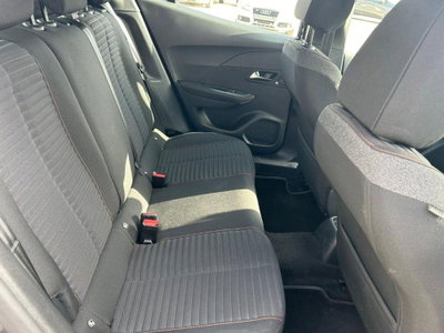 Peugeot 2008 PureTech 100 S&S Active Pack (6)