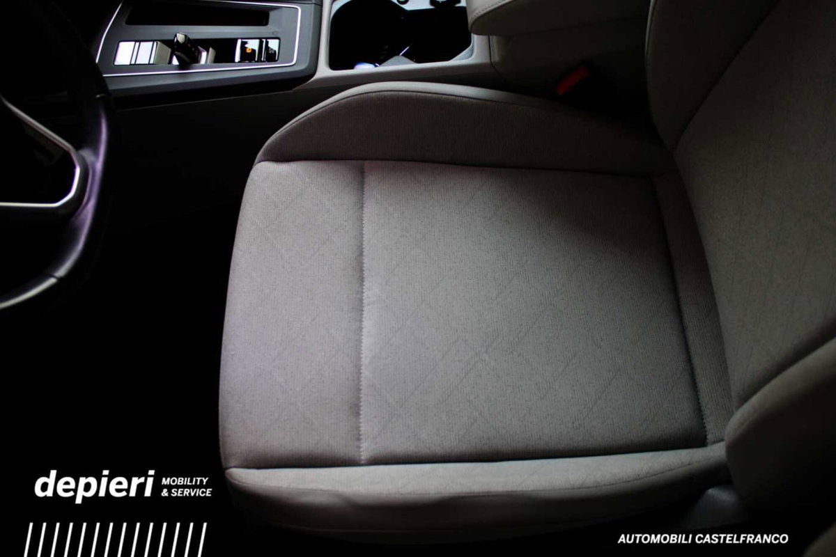 Volkswagen Golf 1.0 eTSI EVO DSG Life (13)