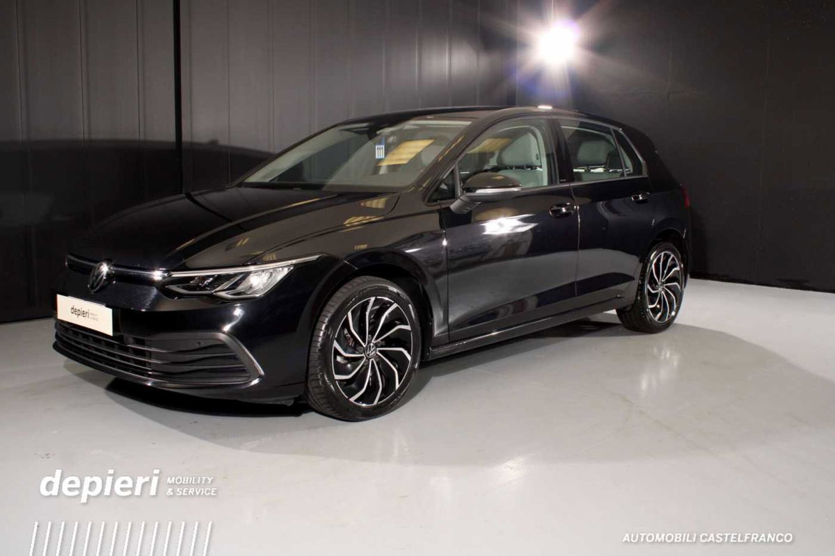 Volkswagen Golf 1.0 eTSI EVO DSG Life (2)