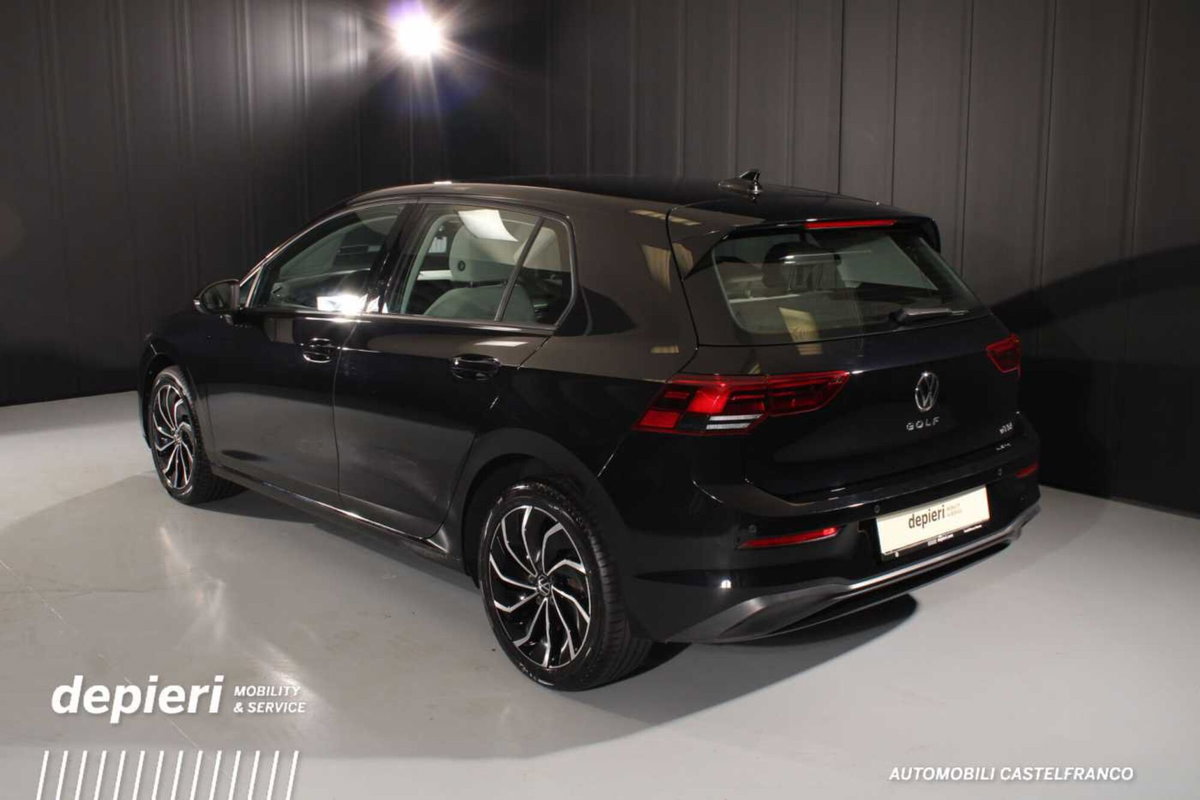 Volkswagen Golf 1.0 eTSI EVO DSG Life (4)